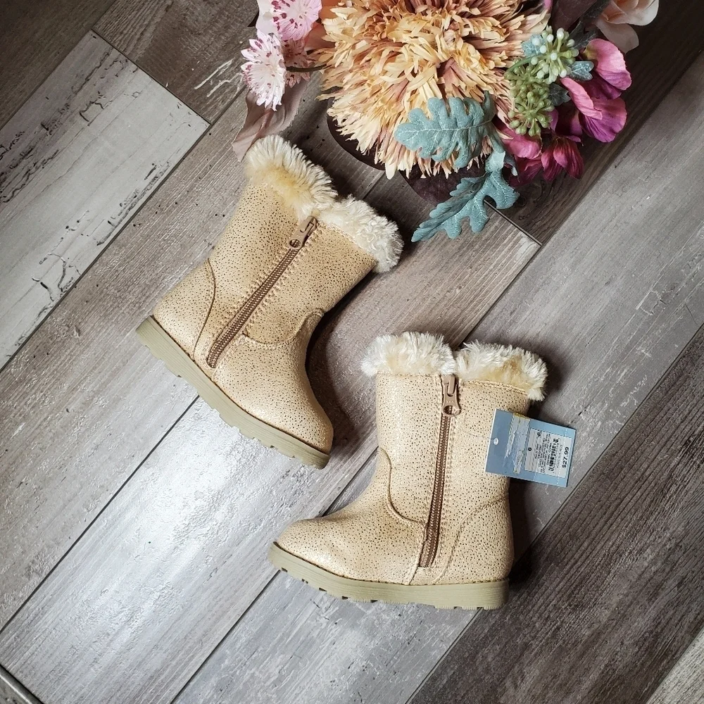 NWT Cat & Jack Girls Gold Tan Glitter Leah Faux Fur Boots Size 6